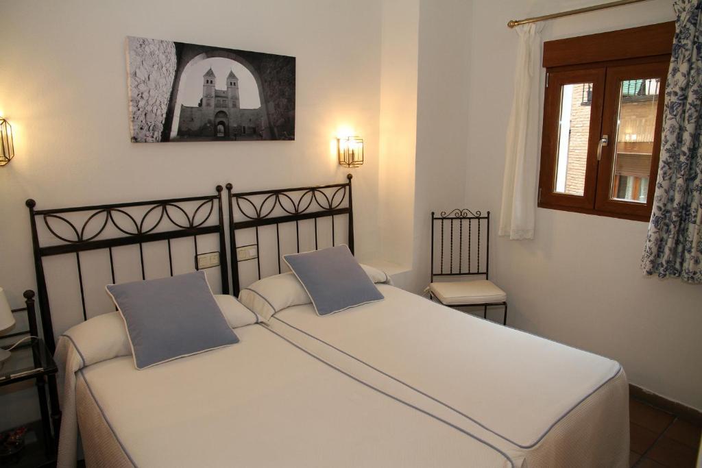 Hostal La Posada De Zocodover Toledo Buitenkant foto