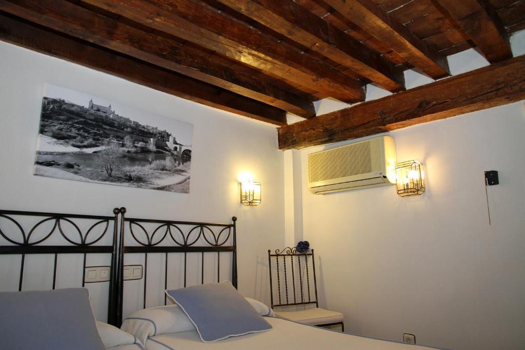 Hostal La Posada De Zocodover Toledo Buitenkant foto