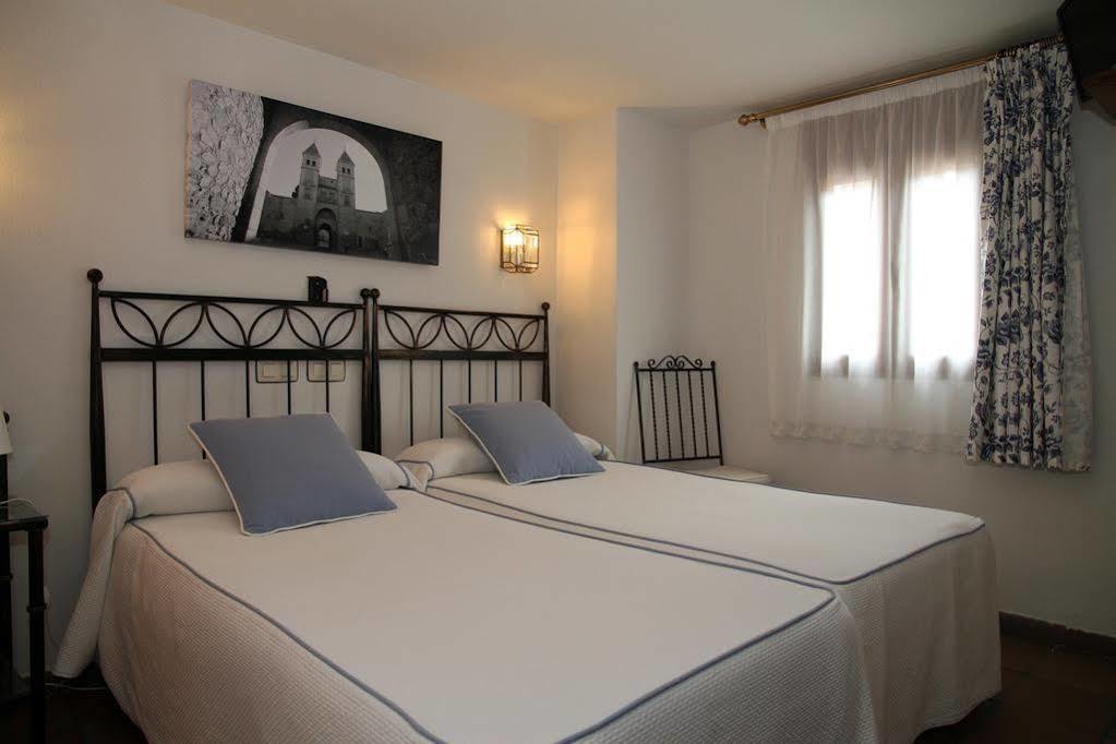 Hostal La Posada De Zocodover Toledo Buitenkant foto
