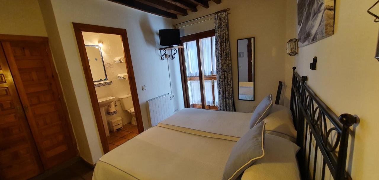 Hostal La Posada De Zocodover Toledo Buitenkant foto